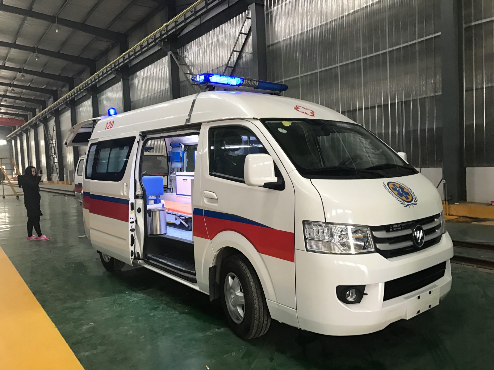 新川县救护车转院